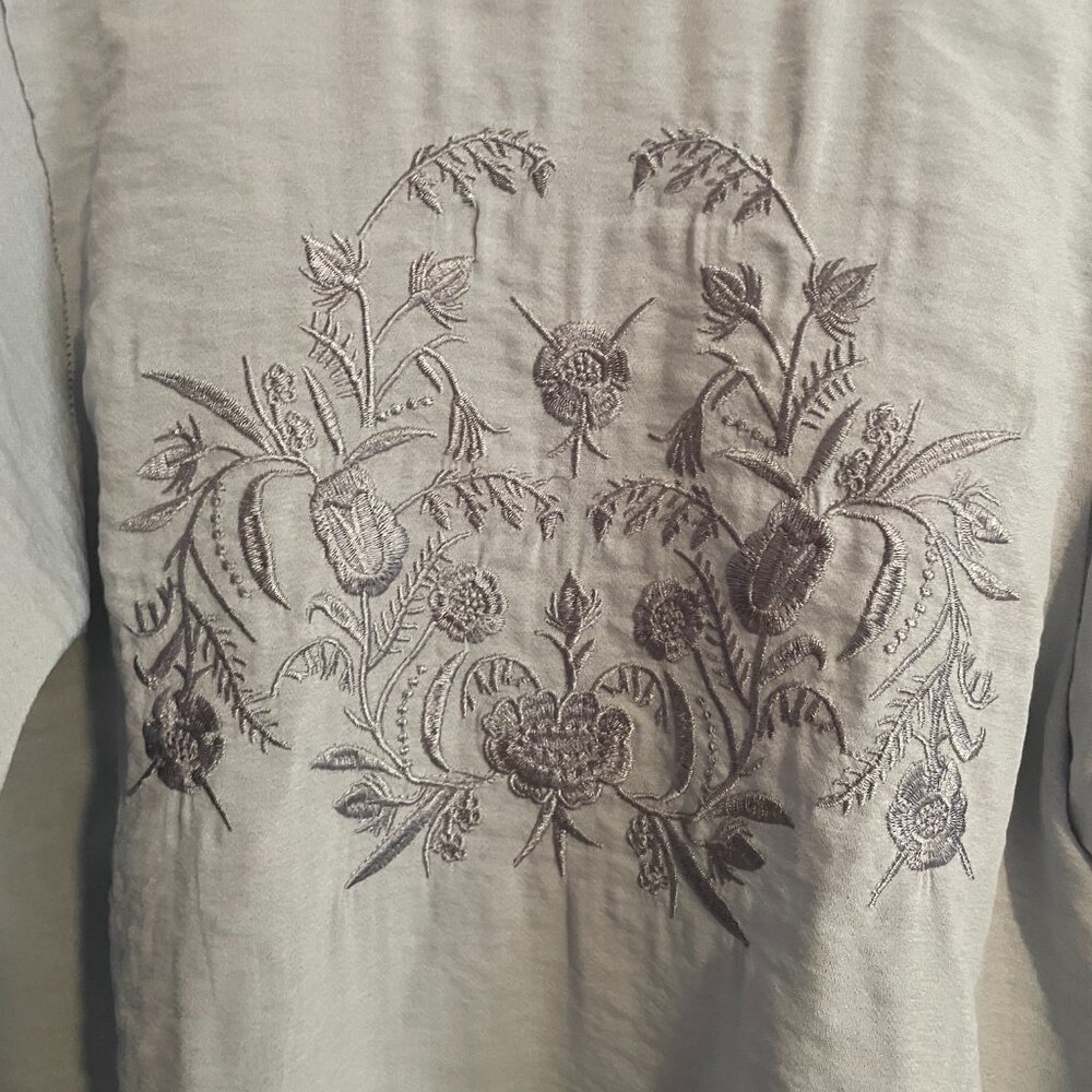 Embroidered Blouse - Picture 3 of 5